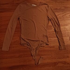 Nordstorm Rack Elodie Tan Ribbed Crew-Neck Bodysuit